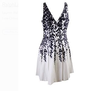 Lauren Ralph  Sleeveless V-Neck Floral-Print dress